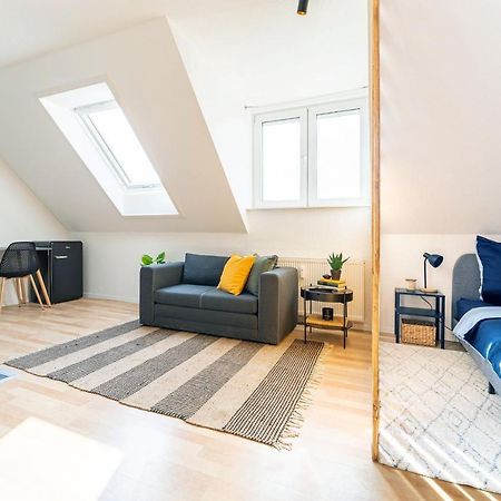 Vollausgtesttattes Modernes Studio,Nahe Btu,Netflix,Kostenloser Tiefgaragenstellplatz Cottbus Buitenkant foto