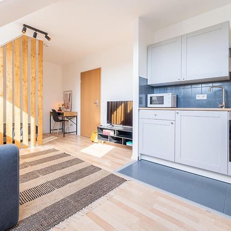 Vollausgtesttattes Modernes Studio,Nahe Btu,Netflix,Kostenloser Tiefgaragenstellplatz Cottbus Buitenkant foto