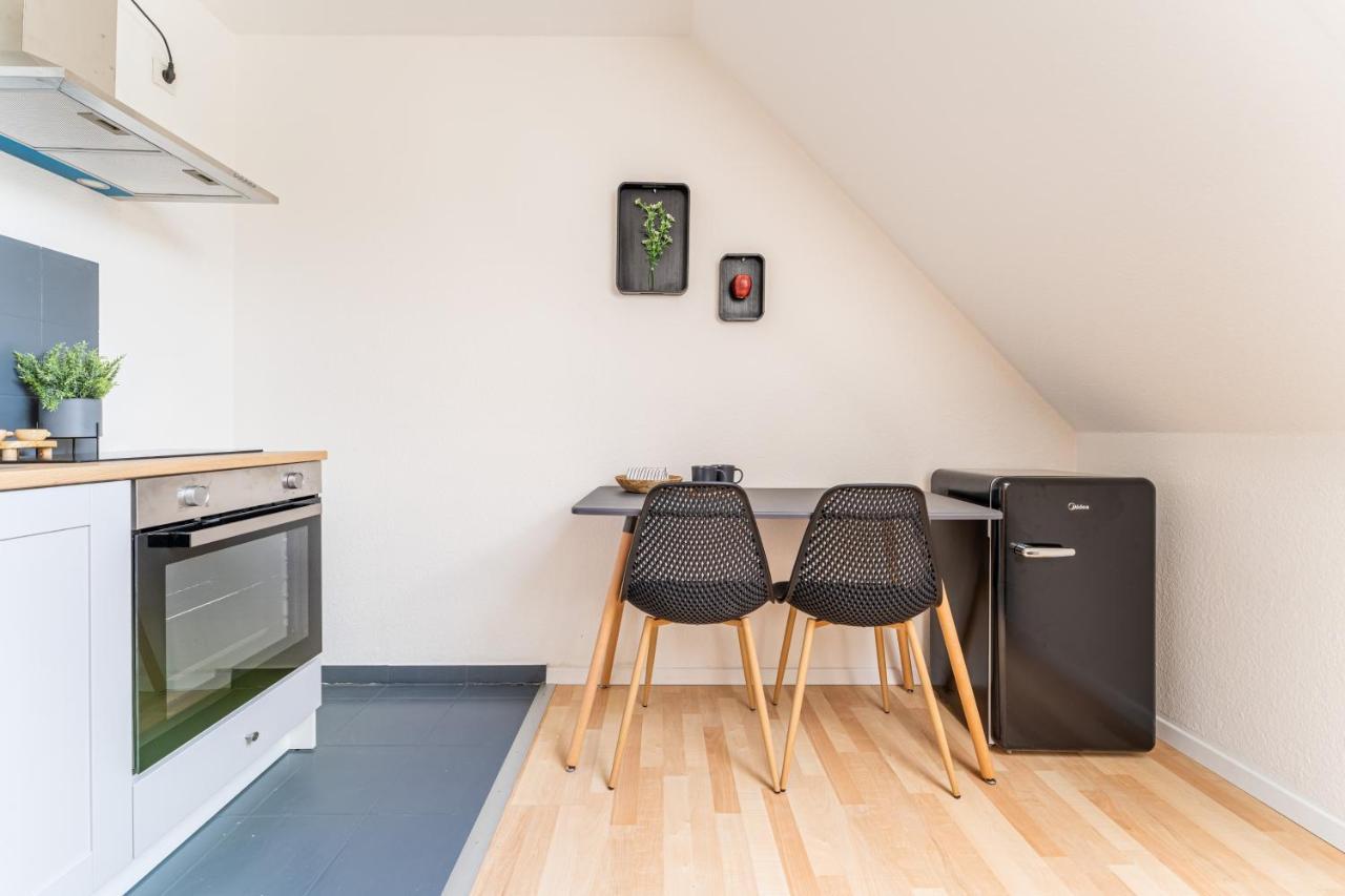 Vollausgtesttattes Modernes Studio,Nahe Btu,Netflix,Kostenloser Tiefgaragenstellplatz Cottbus Buitenkant foto