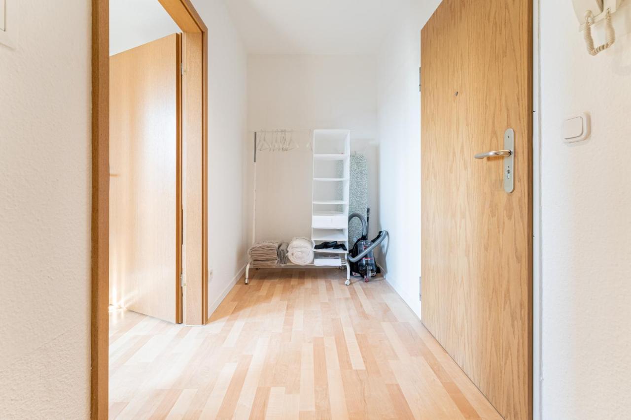 Vollausgtesttattes Modernes Studio,Nahe Btu,Netflix,Kostenloser Tiefgaragenstellplatz Cottbus Buitenkant foto